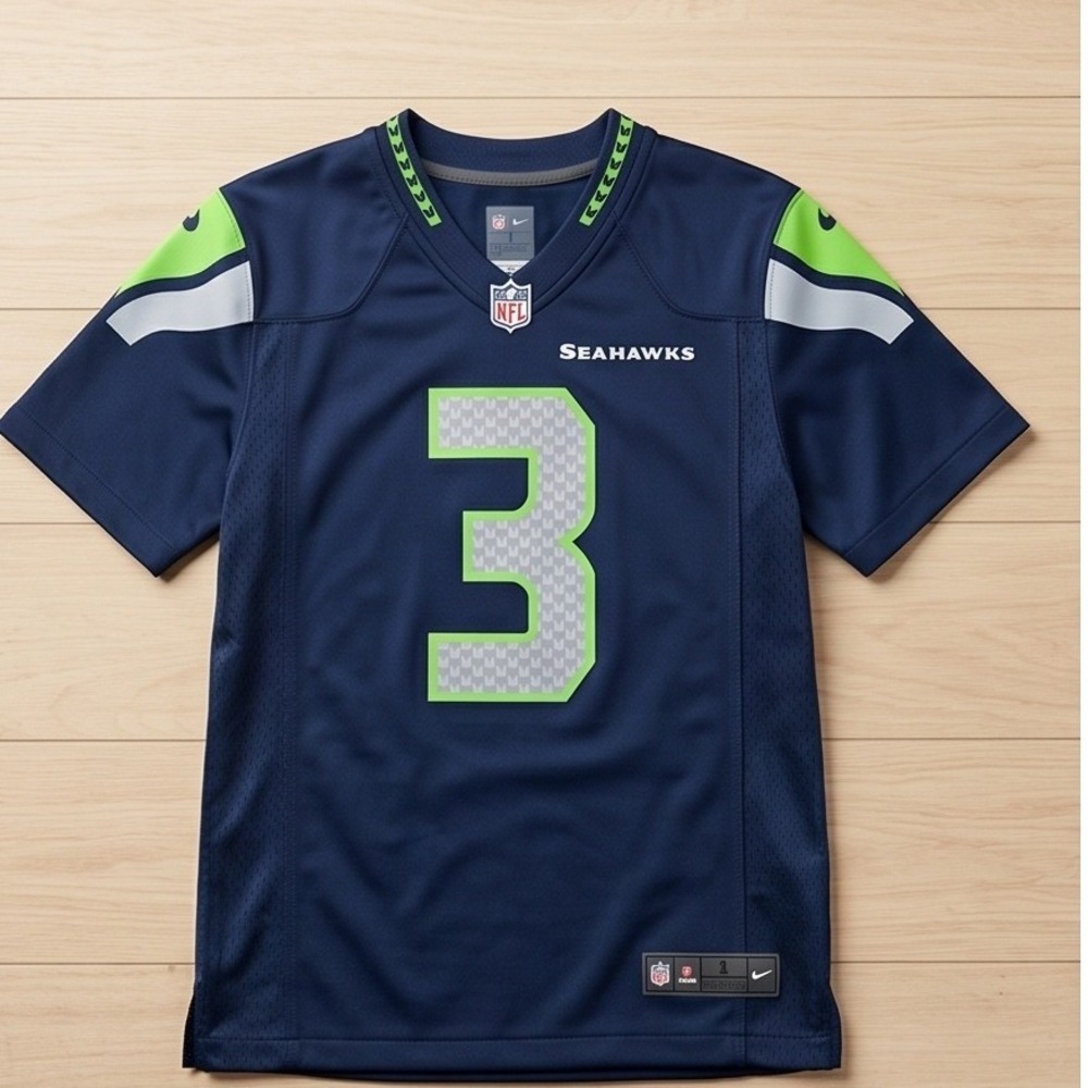 NFL Seattle Seahawks Russell Wilson 3 Youth Jersey Navy Blue Large 14-16 NWOT